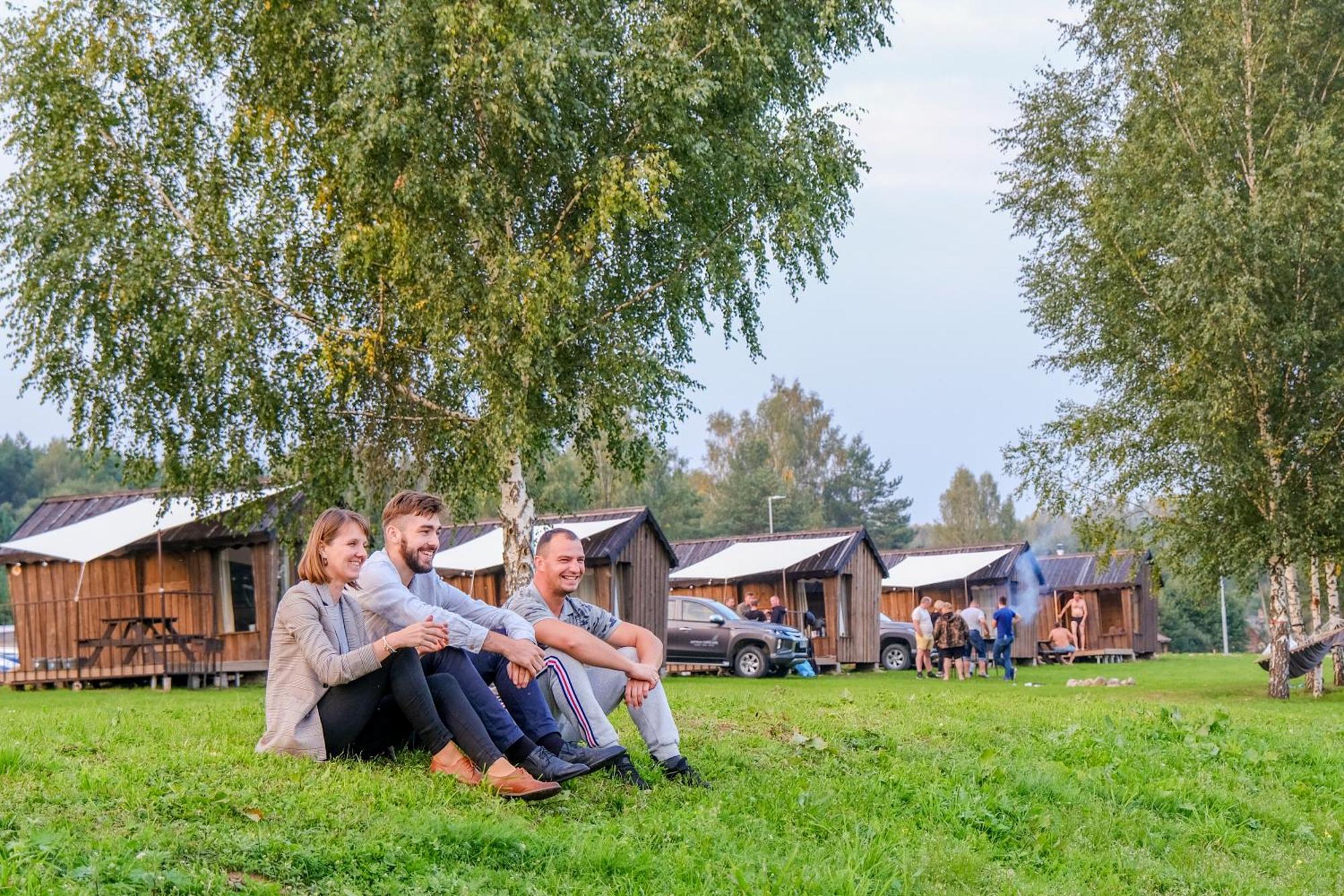 Kempings Daugavas Lokos Sargeliski Esterno foto